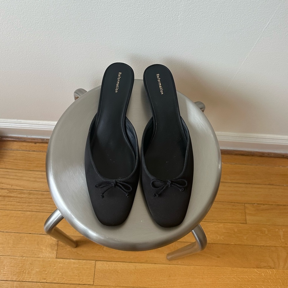 Reformation Tilda Heeled Mule Black - Size 9.5